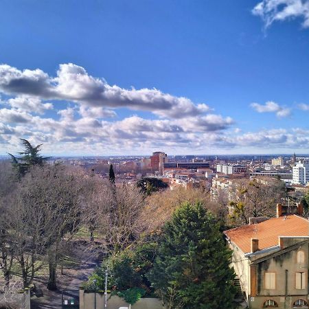 Charmant Logement, Vue Sur Toulouse 1 Min Du Metro Bagian luar foto