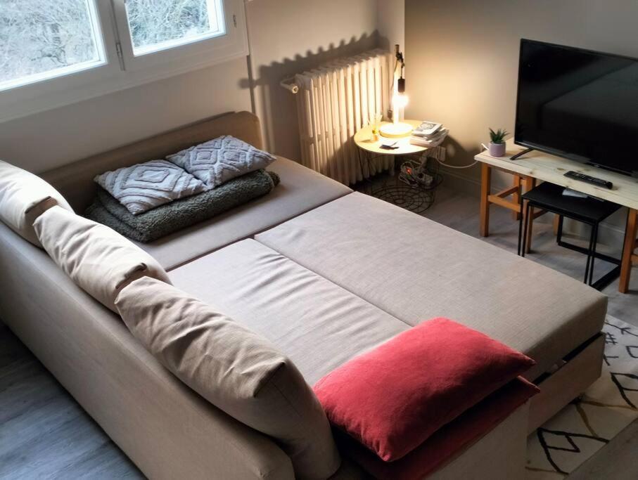 Charmant Logement, Vue Sur Toulouse 1 Min Du Metro Bagian luar foto